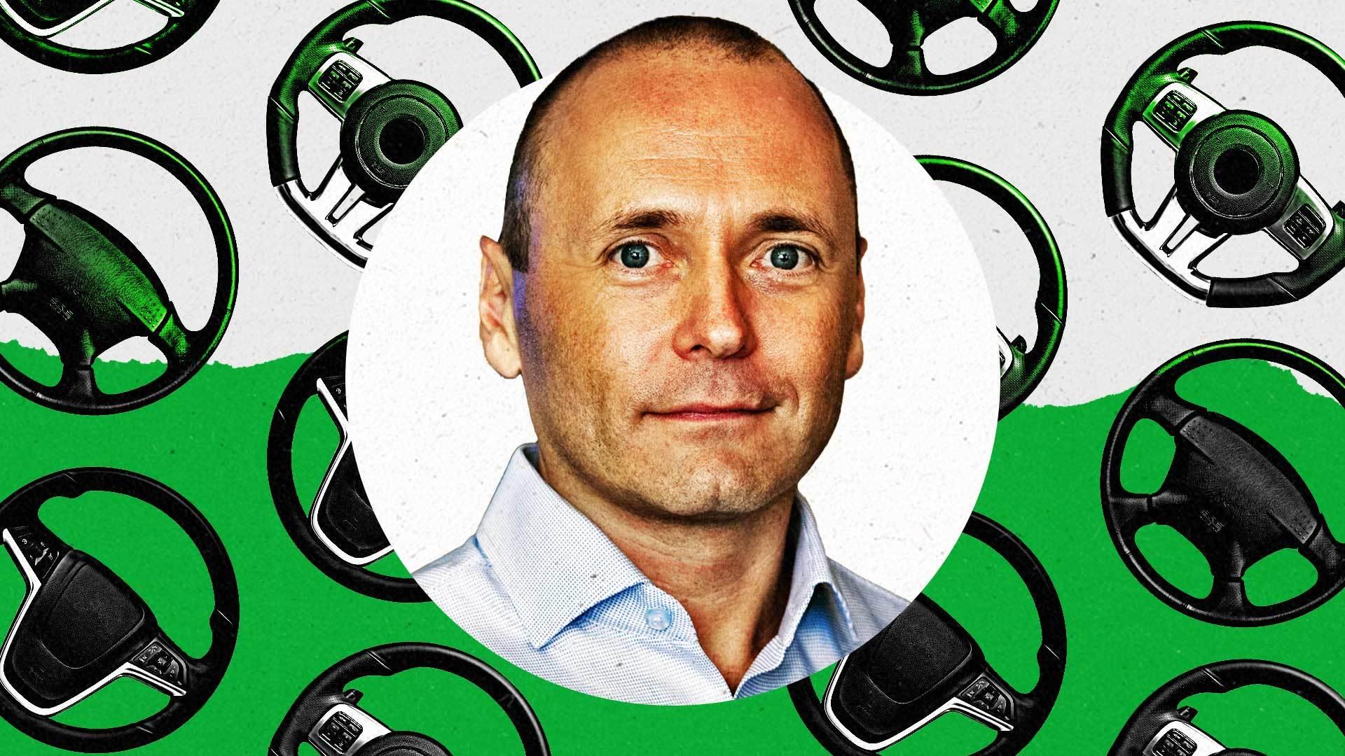 The headshot of Uber Global Head of Media Lee Walsh on top of a green and white background of steering wheels.